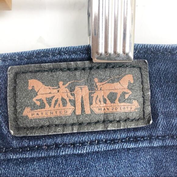 Levi’s Perfectly Slimming High Rise 512 Studded 12 - Picture 10 of 16